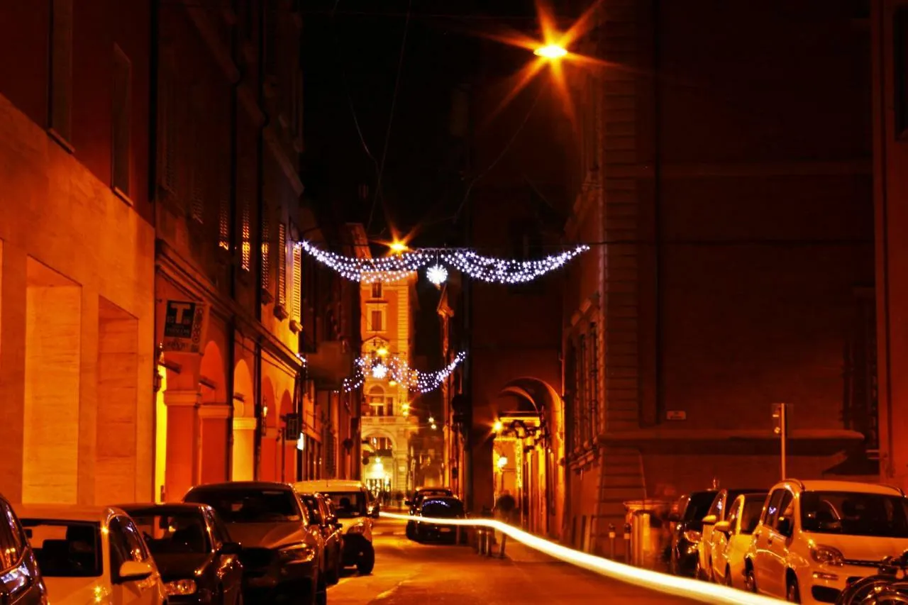 Relax Suite Nazario Bologna 0*,