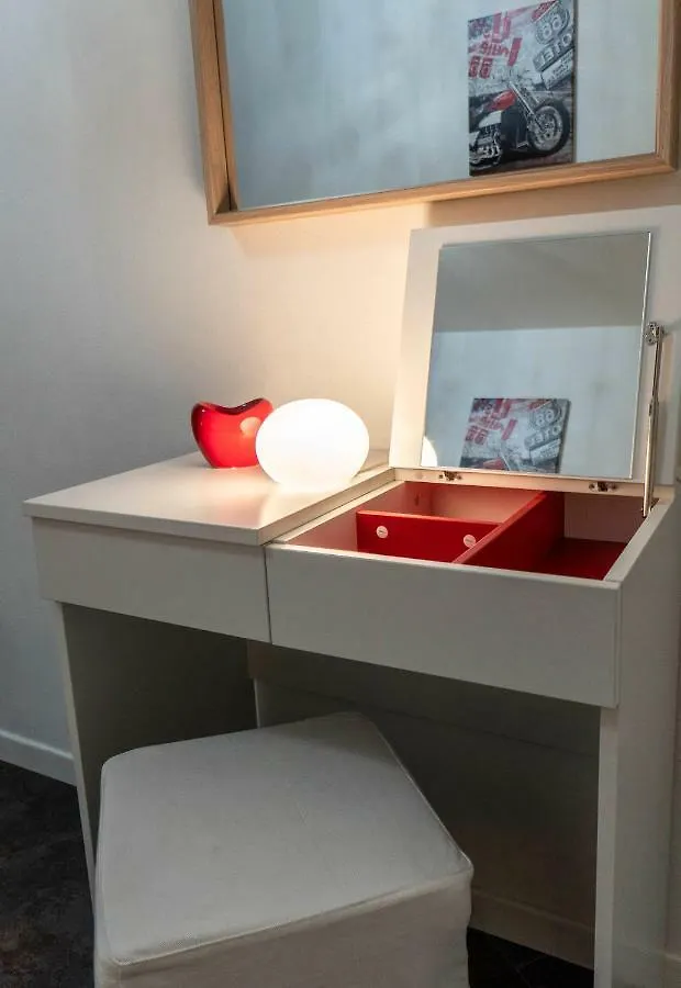 Relax Suite Nazario Bologna 0*,